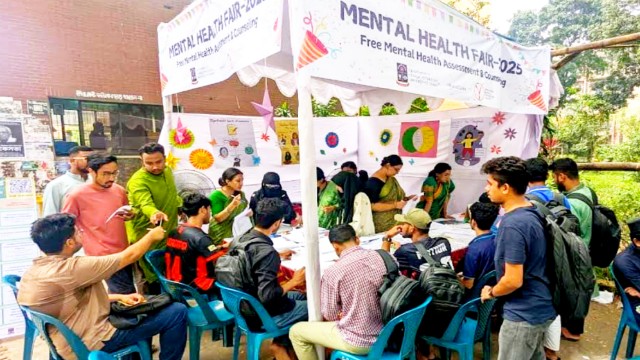 ঢাবিতে দিনব্যাপী মানসিক স্বাস্থ্য মেলা, ৫০০ জন পেলেন বিনামূল্যে কাউন্সেলিং সেবা