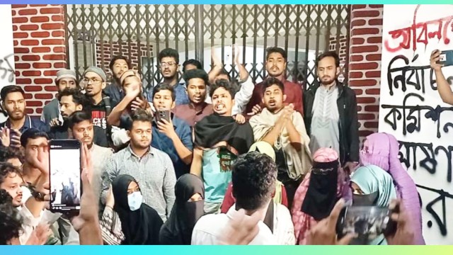 শাকসু নির্বাচনের তারিখ ঘোষণায় শাবিপ্রবিতে উত্তেজনা! অবস্থান কর্মসূচিতে শিক্ষার্থীরা