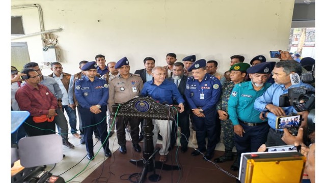 আগামী নির্বাচন উৎসবমুখর করতে প্রস্তুত মাঠ প্রশাসন — ট্রাইব্যুনালে শেখ হাসিনার রায় ঘিরে সর্বোচ্চ সতর্ক অবস্থায় সব বাহিনী!