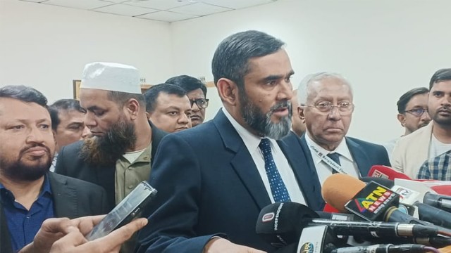 নির্বাচন নিয়ে কোনো শঙ্কা নেই, সময়মতোই ভোট হবে: ইসি সানাউল্লাহ