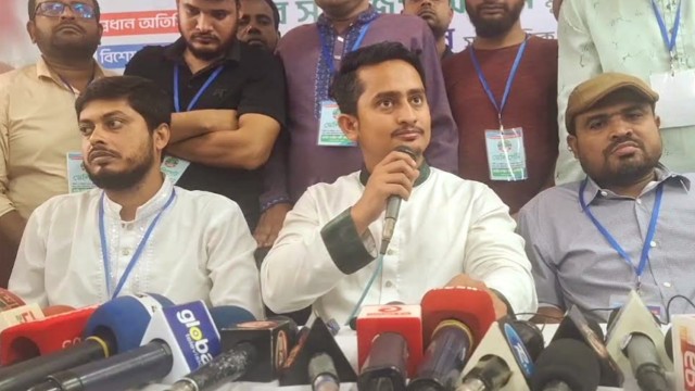 “শাপলা প্রতীক পেলে এনসিপি গণতান্ত্রিক নেতৃত্বের পথে নতুন দিগন্ত উন্মোচন করবে: সারজিস আলম”