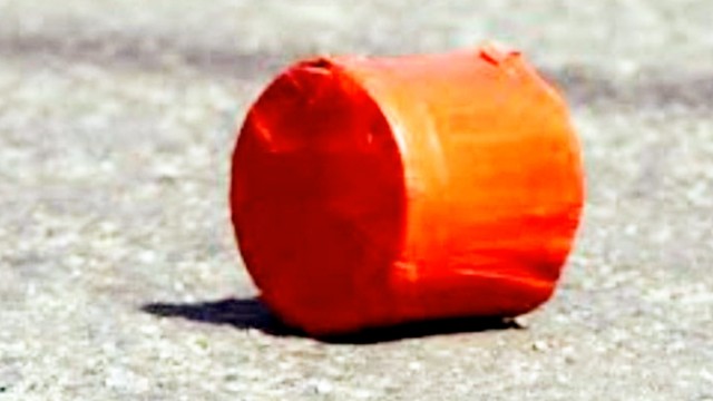 মানিকগঞ্জ জেলা পরিষদ ও ডিসি অফিসের সামনে ককটেল বিস্ফোরণ: ১০ মিনিটের ব্যবধানে দুটি ঘটনায় আতঙ্ক, তদন্তে পুলিশ