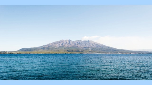 জাপানে আগ্নেয়গিরি সাকুরাজিমার অগ্ন্যুৎপাত: ছাই পড়ার সতর্কতা জারি, জনজীবনে প্রভাব পড়তে পারে