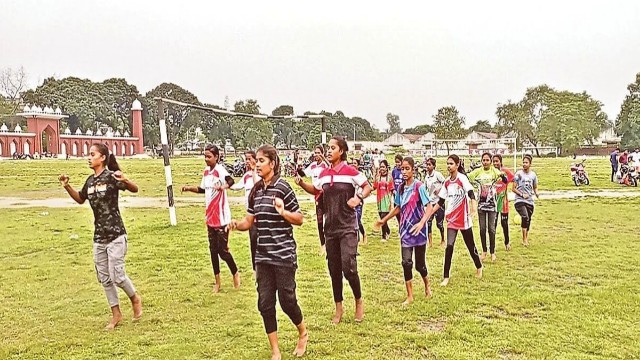 দিনাজপুরে নারী ফুটবলের নতুন আশা: নওশিন প্রমিলা একাডেমিতে অনূর্ধ্ব-১৩ থেকে জাতীয় দলে খেলোয়াড় তৈরির প্রস্তুতি