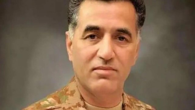 রাষ্ট্রীয় গোপনীয়তা লঙ্ঘন: পাকিস্তানের সামরিক আদালত কর্তৃক সাবেক গুপ্তচর প্রধানের ১৪ বছরের কারাদণ্ড