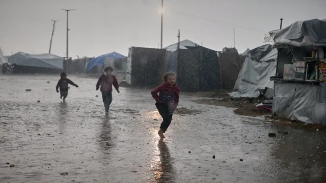 গাজা যুদ্ধবিরতি লঙ্ঘন ও ইজরায়েলি বাহিনীর হামলা নিয়ে কাতারের প্রধানমন্ত্রীর উদ্বেগ ও সতর্কবার্তা