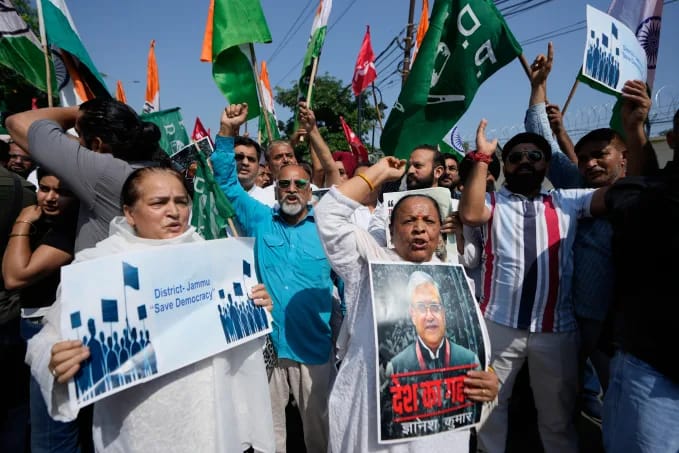 ভারতে ‘ককরোচ পার্টি’র দ্বিতীয় দফার আন্দোলন, এবার লক্ষ্য প্রধান নির্বাচন কমিশনার