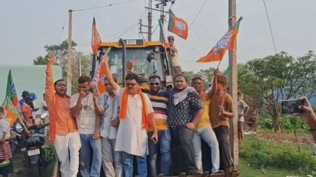 বুলডোজার মিছিল ঘিরে উত্তেজনা, পশ্চিমবঙ্গে সহিংসতার অভিযোগ