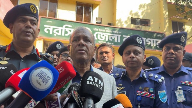 রায়পুরায় সন্ত্রাস দমাতে শুরু হচ্ছে কম্বিং অপারেশন: স্বরাষ্ট্র উপদেষ্টা