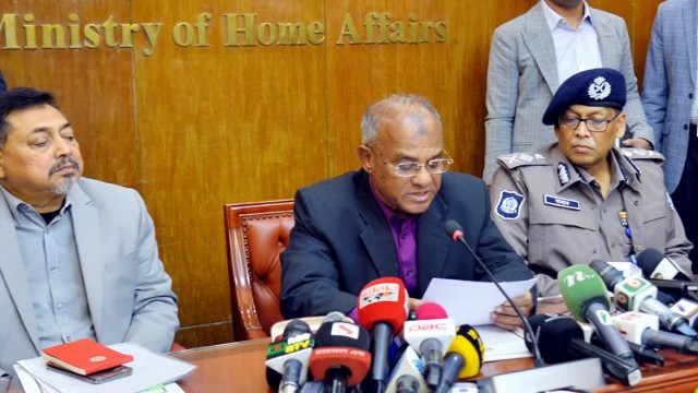 অপারেশন ডেভিল হান্টে প্রায় ১০ হাজার গ্রেফতার: স্বরাষ্ট্র উপদেষ্টা