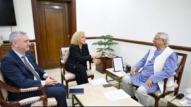 ইউরোপের বাজারে শুল্কমুক্ত সুবিধা ধরে রাখতে বড় চাল ড. ইউনূসের! ইইউ-এর সাথে দ্রুত এফটিএ চুক্তির আহ্বান