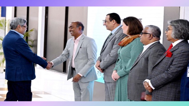 যুক্তরাজ্যে চিকিৎসা শেষে দেশে ফিরলেন রাষ্ট্রপতি সাহাবুদ্দিন