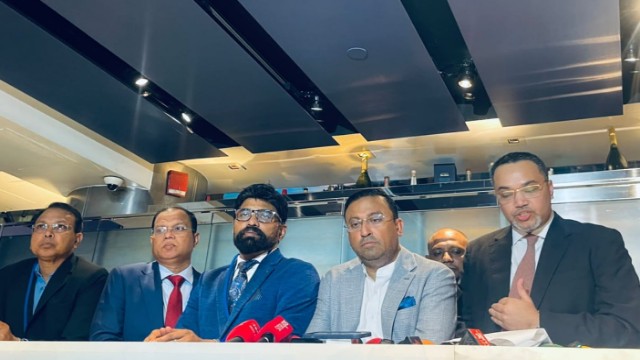বোয়িংয়ের সঙ্গে ১১টি বিমান কেনার চুক্তি হয়েছে: মাহদী আমিন