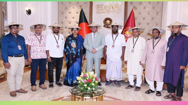 কৃষকদের স্বার্থ রক্ষায় জাতীয় পর্যায়ে কেন্দ্রীয় সংগঠন গড়ার আহ্বান রাষ্ট্রপতির
