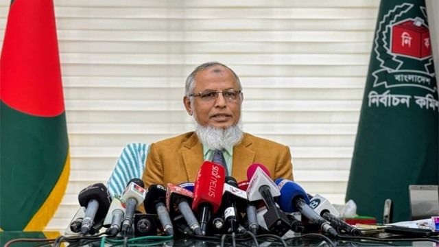 ভোটের জন্য প্রস্তুত বাংলাদেশ! ১২ ফেব্রুয়ারি মেগা নির্বাচন ও গণভোট নিয়ে বড় ঘোষণা দিলেন ইসি আনোয়ারুল।