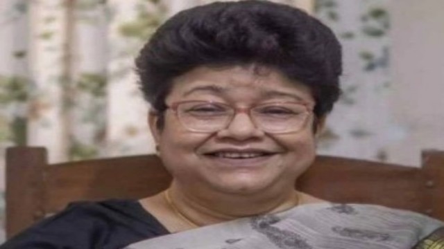 নিকাব খুলতে বলিনি’—বিতর্কের মুখে ভিডিও বার্তায় নিজের অবস্থান জানালেন ঢাবি শিক্ষক তাসনীম সিরাজ