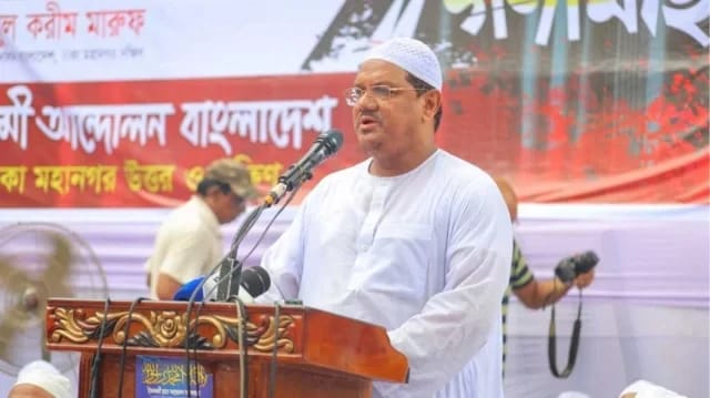 আমরা শিয়ালের হাতে মুরগি তুলে দেওয়ার মতো ভুল করেছি’—রেজাউল করীম