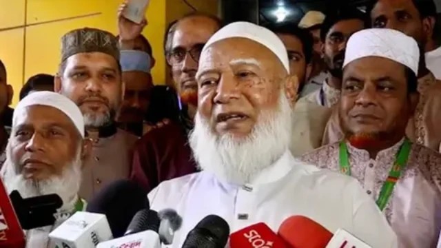 ইশরাকের হাতে অস্ত্র না থাকলে ভালো হতো: শফিকুর রহমান