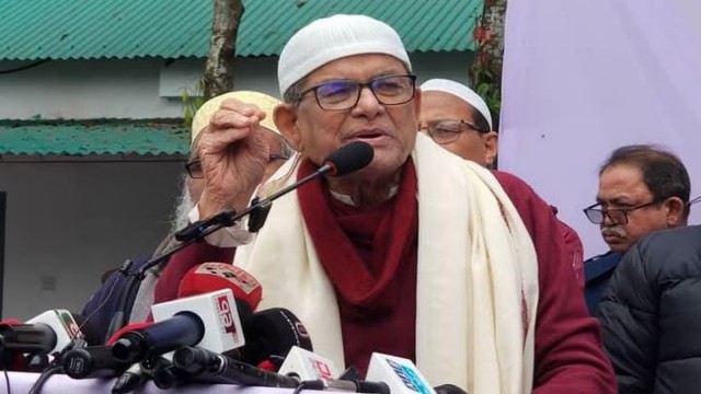 নিজেদের মধ্যে বিভেদ হলে দেশ আবার অন্ধকারে যাবে: আলেমদের উদ্দেশে মির্জা ফখরুলের সতর্ক বার্তা