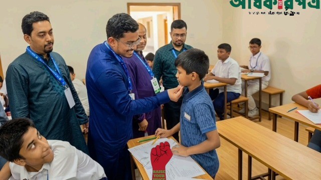 বৃত্তি পরীক্ষা পরিদর্শনে শিক্ষার্থীদের উৎসাহ দিলেন সাদিক কাইয়ুম