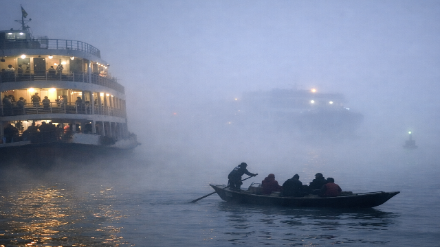 সারাদেশে নৌযান চলাচল বন্ধ, কুয়াশার তীব্রতা বৃদ্ধি
