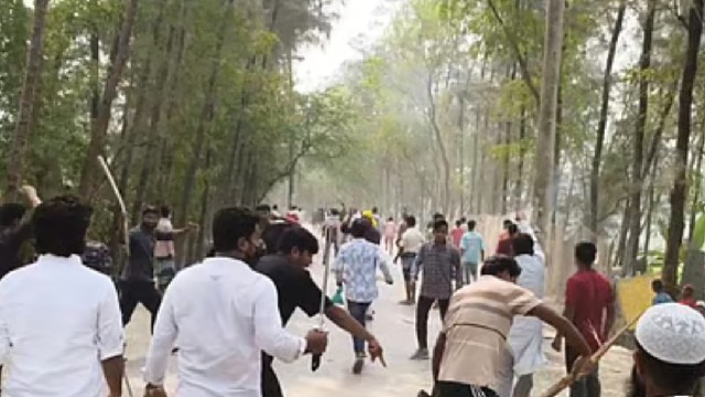 হাতিয়ায় বিএনপি–এনসিপির কর্মীদের সংঘর্ষ: পুলিশ সদস্যসহ আহত ২০