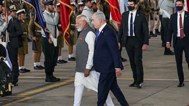 দুই দিনের সফরে ইসরায়েল গেলেন নরেন্দ্র মোদি