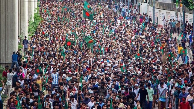 প্রাথমিকভাবে ৫ লাখ শহীদ পরিবার ১ লাখ করে আহতরা পাবে 