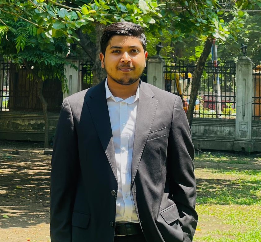 2.	ঢাকা বিশ্ববিদ্যালয় বিশেষ সংবাদদাতা (Dhaka University Special Correspondent) : জনাব মোঃ আতিক মন্ডল